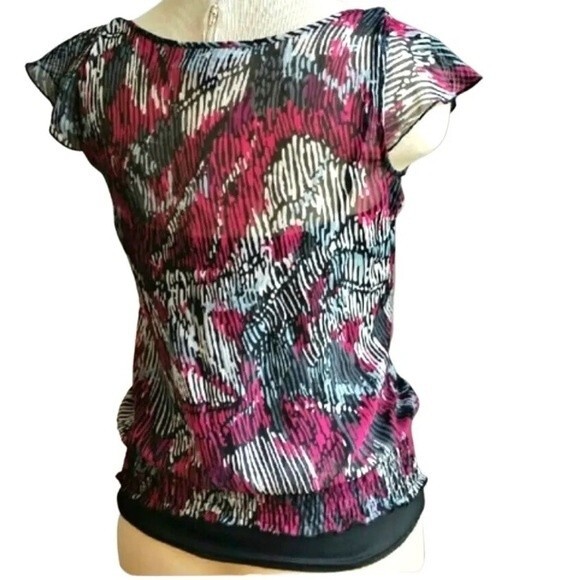 Pink and black abstract print smocked top size medium - Picture 3 of 6